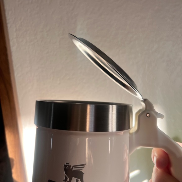 Stanley - Picture 5 of 5